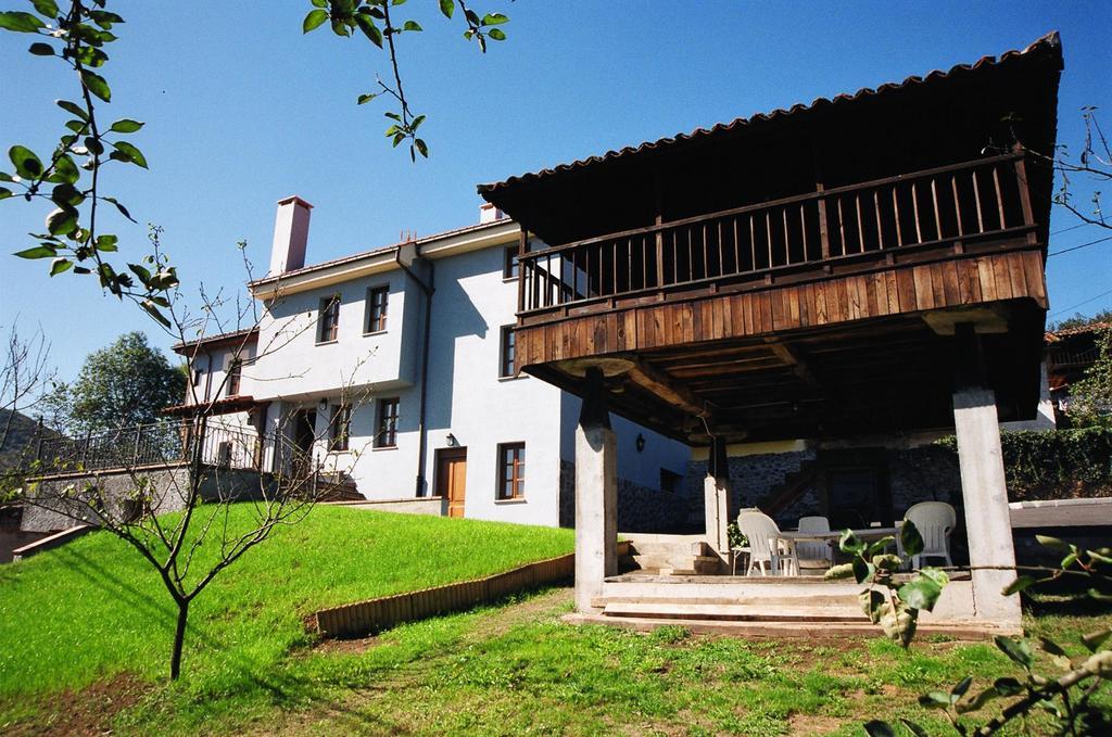 Casa De Aldea La Pumariega Hotel Caces Exterior photo